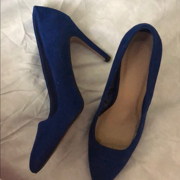 Heels - Picture 2 of 3